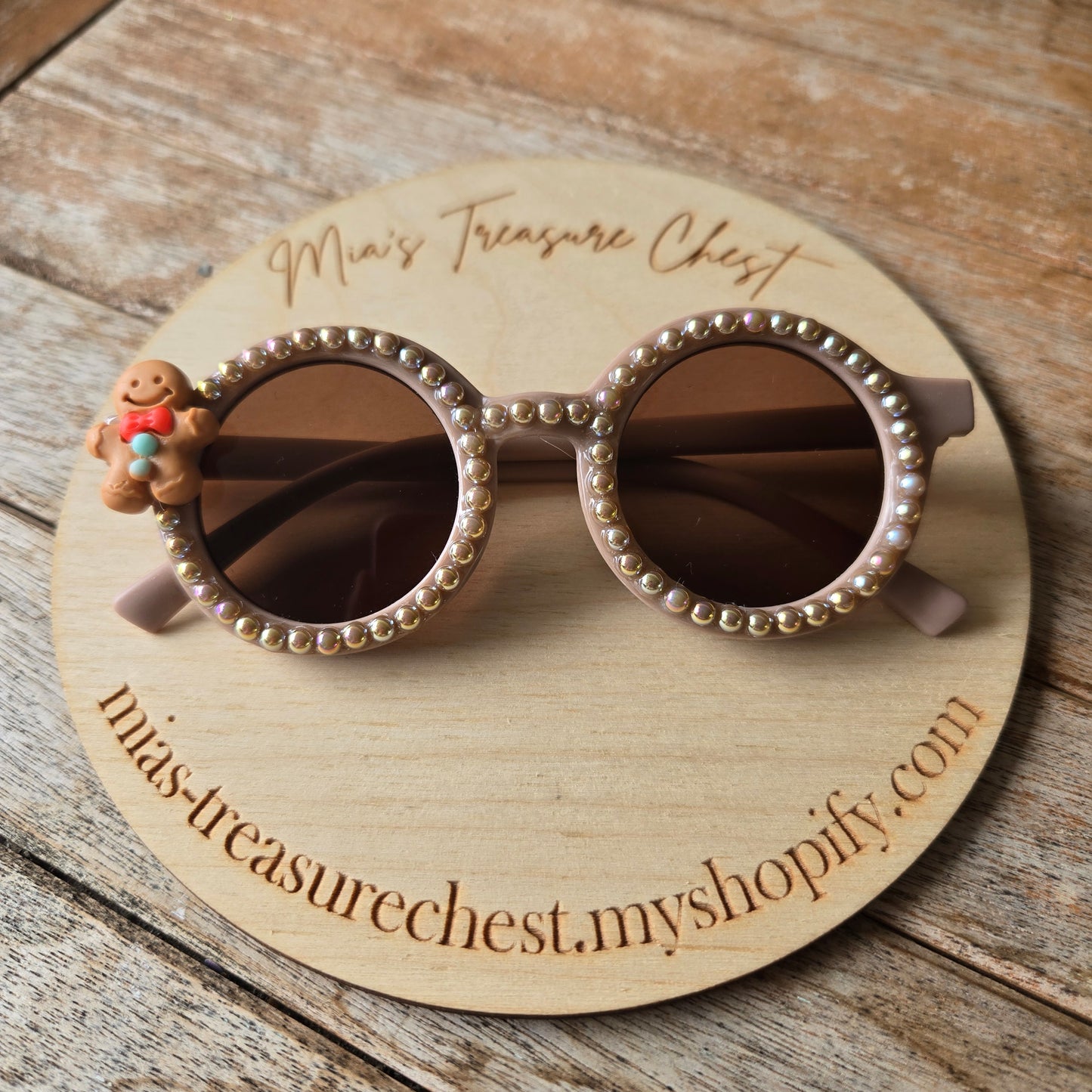 Gingerbread Lane Sunnies