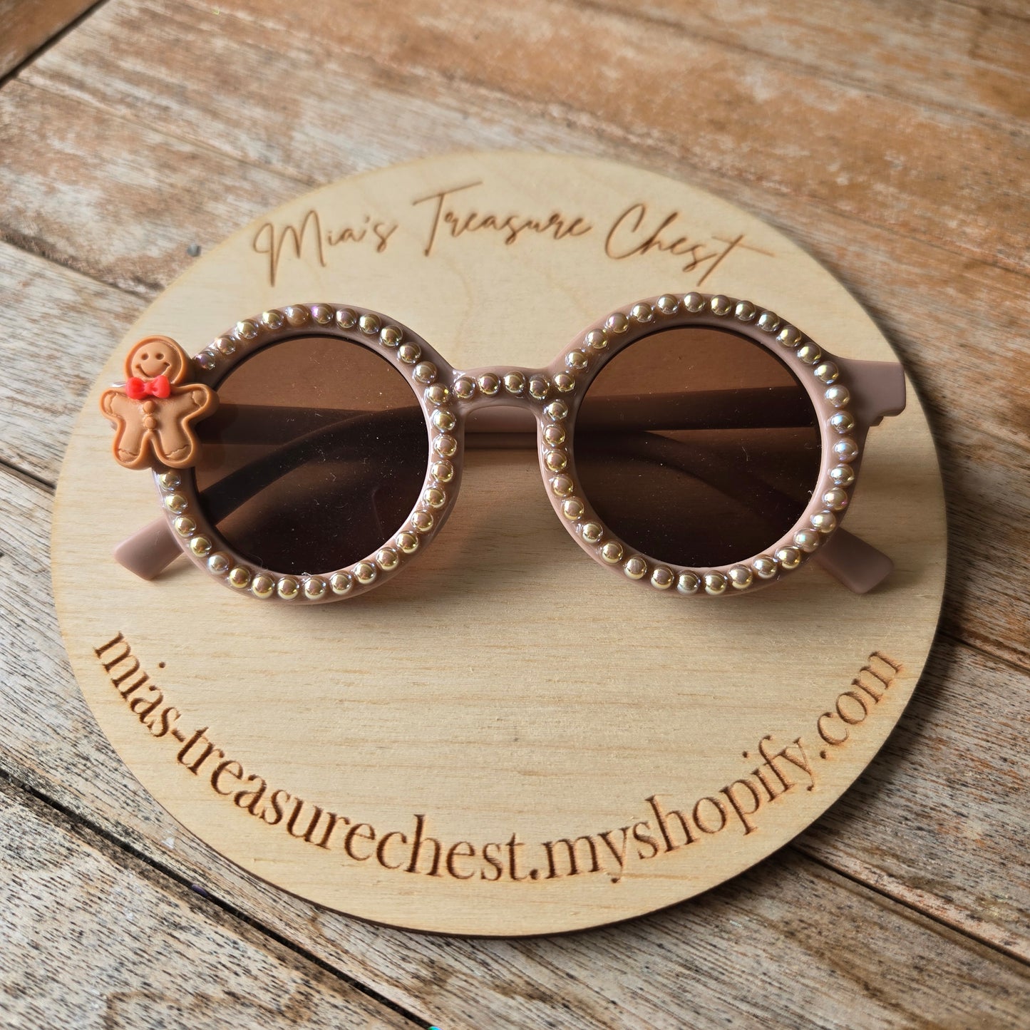 Gingerbread Lane Sunnies