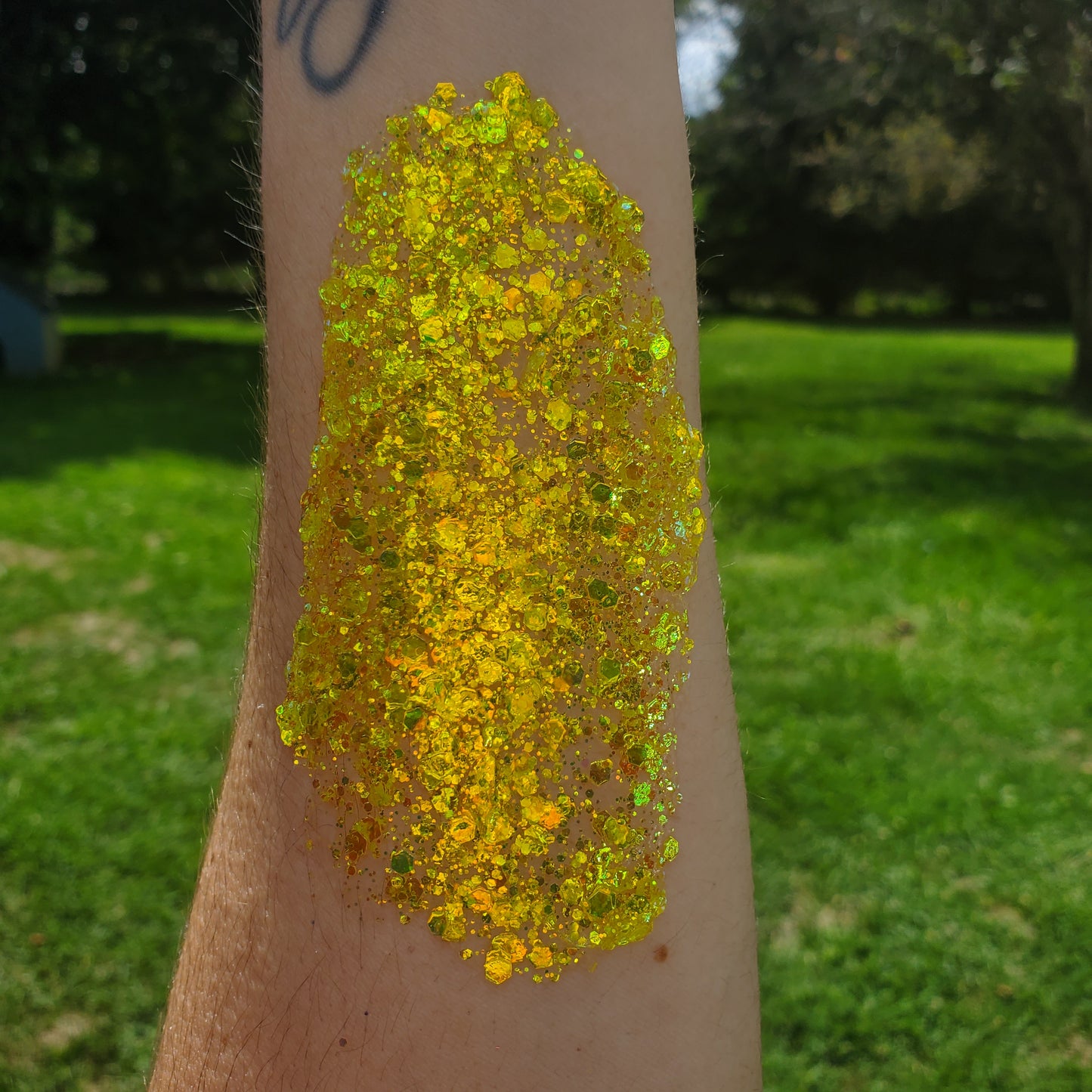 Sisters Yellow Glitter